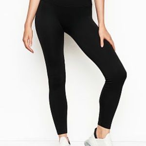 VSX Knockout leggings NWT Victoria’s Secret